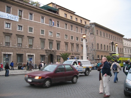 Vaticano, 2005. Fachada de la Corresponsalía de TVE en Roma